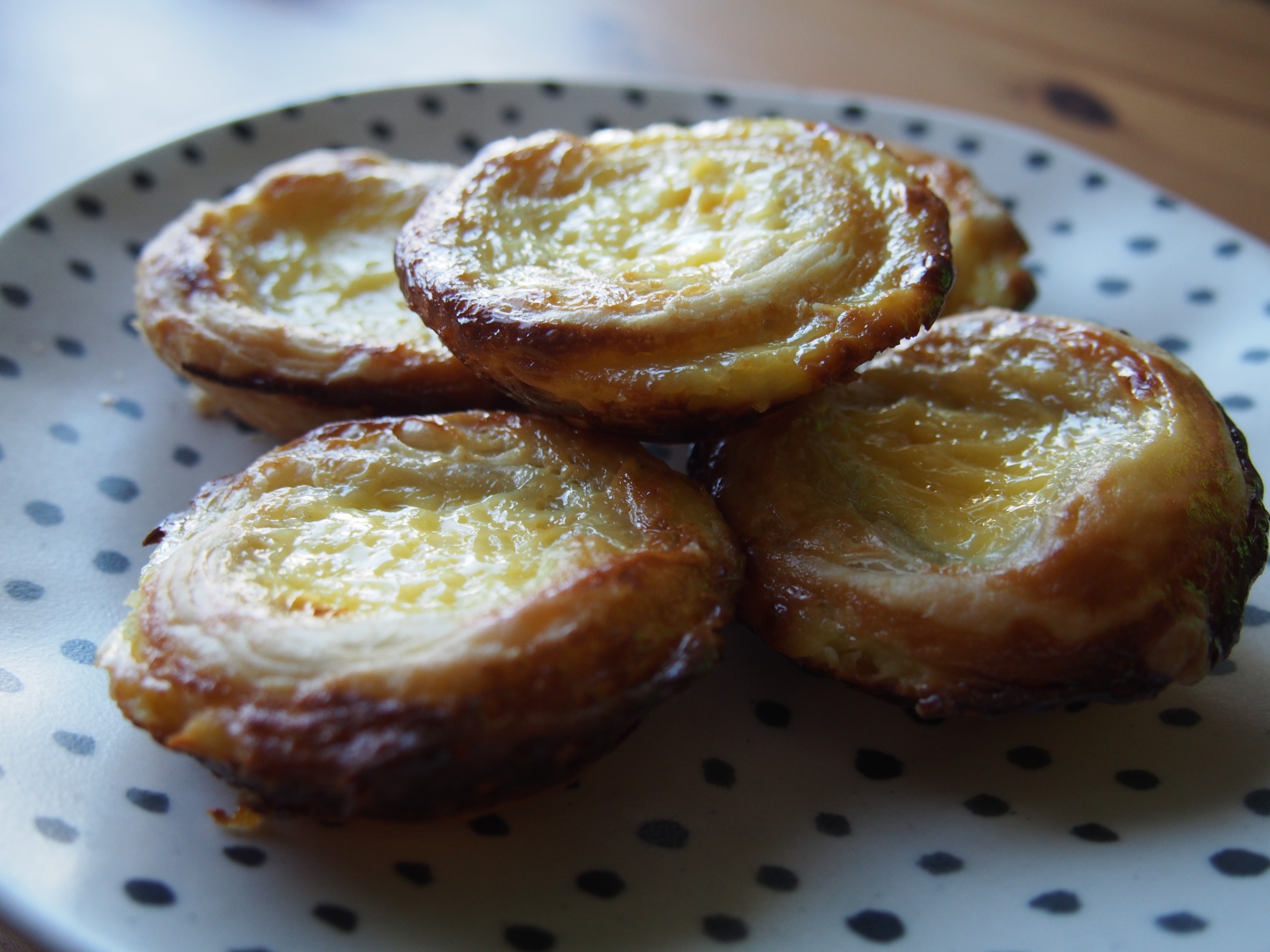 Pastel de Nata, Portuguese Egg Tart / Kitchenese